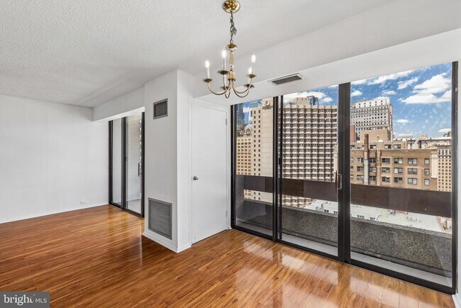 Foto del edificio - 1326 Spruce St