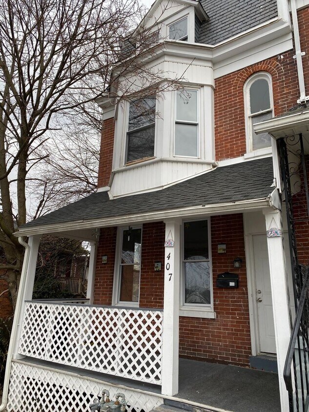 5 br, 1 bath House 407 W. NORTH STREET House for Rent in York, PA