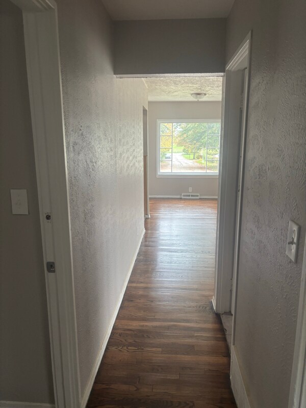 Foto del edificio - 4457 E 154th St