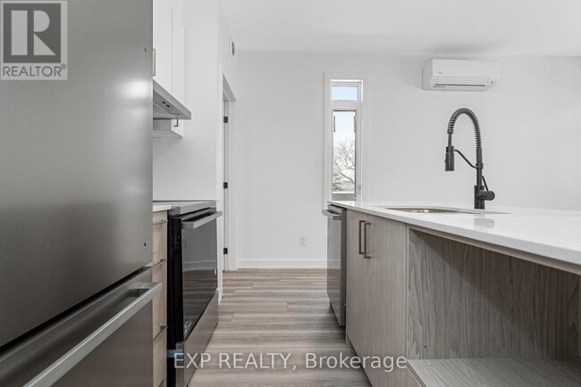 Building Photo - 1377 Louis Ln