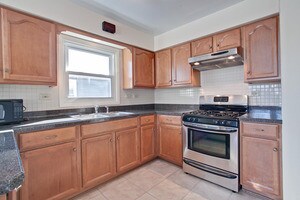 Building Photo - 1002 E Callero Cir