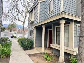 Building Photo - 8784 Pine Crest Pl