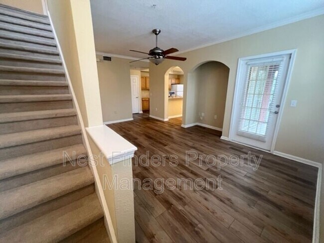 Foto del edificio - 10075 Gate Pkwy N