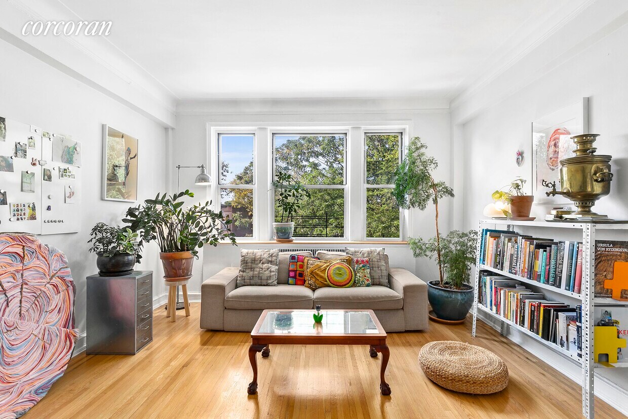 Primary Photo - 224 Highland Blvd