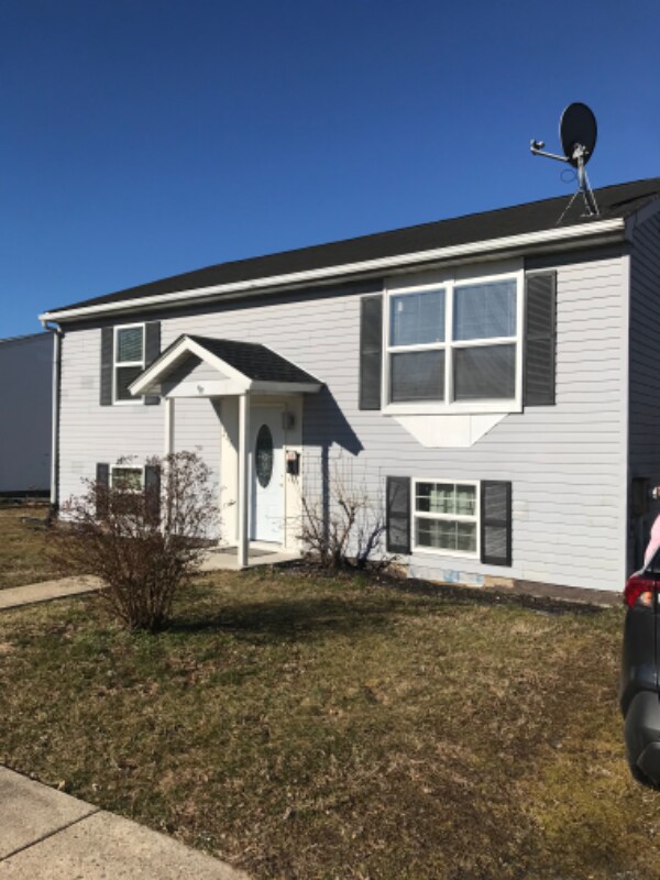 Foto del edificio - 249 Locust Ln