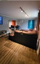 Building Photo - 318 Minocqua St