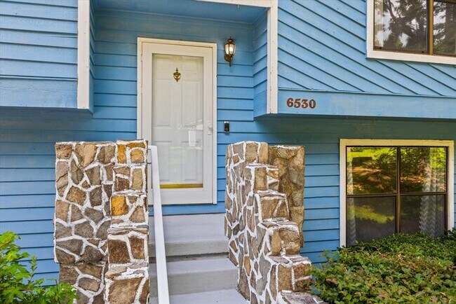 Foto del edificio - 6530 Thamesmead Ln