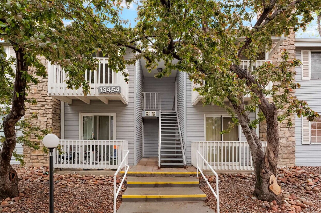 Foto principal - Aurora - 2 Bedroom 2 Bath Condo - Garage, ...