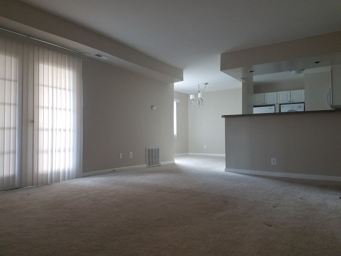 Photo - 2500 Markham Ln Apt 5