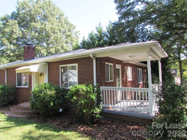 Building Photo - 338 Culp St