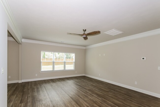 Building Photo - Stunning 5 Bedroom in Grovetown!