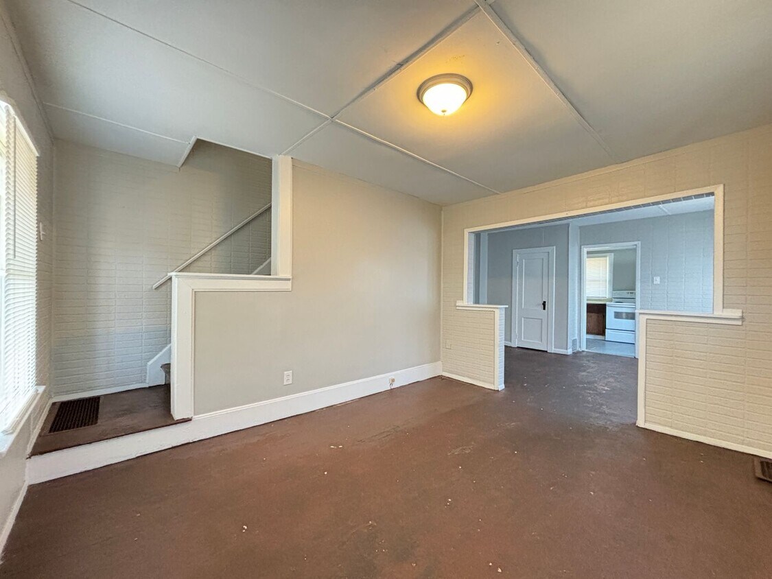 Foto principal - 517-517 Mertland Ave