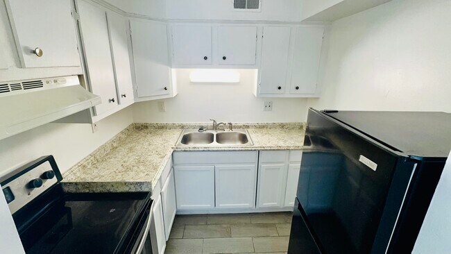 Foto del edificio - Hackel Dr