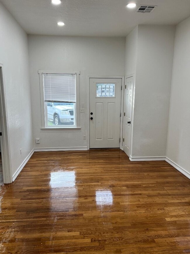 Foto del edificio - 1618 8th St