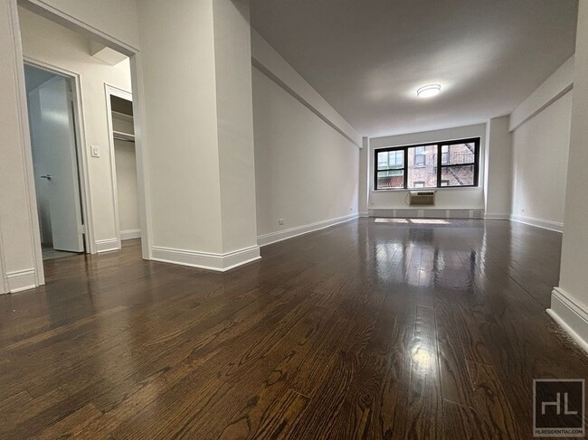 Foto del edificio - EAST 69 STREET