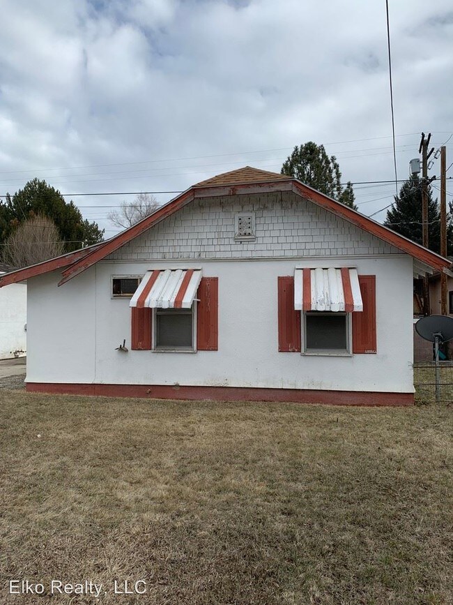 Building Photo - 169 W Cedar St