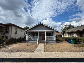Building Photo - 1321 Muncey St