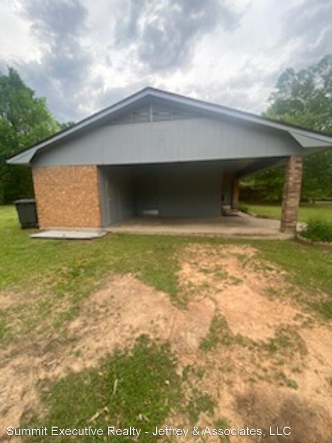Building Photo - 3 br, 1 bath House - 2113 Meadowview Cir