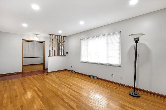 Foto del edificio - 4959 Woodbriar Pl