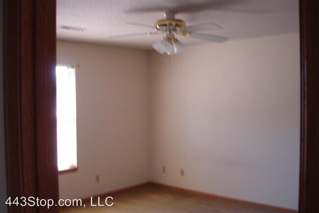 Building Photo - 4000 Imperial Ct