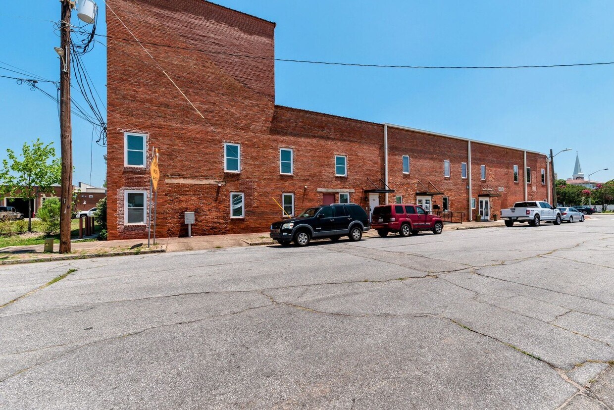 913 Walker St, Augusta, GA 30901 House Rental in Augusta, GA