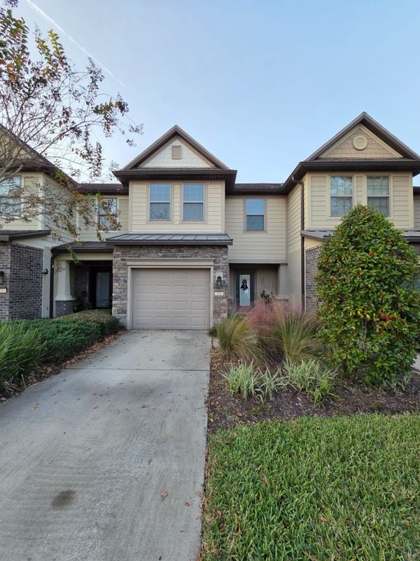 Foto principal - 7041 Beauhaven Ct