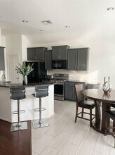 Building Photo - 129 Autumn Forest Ln