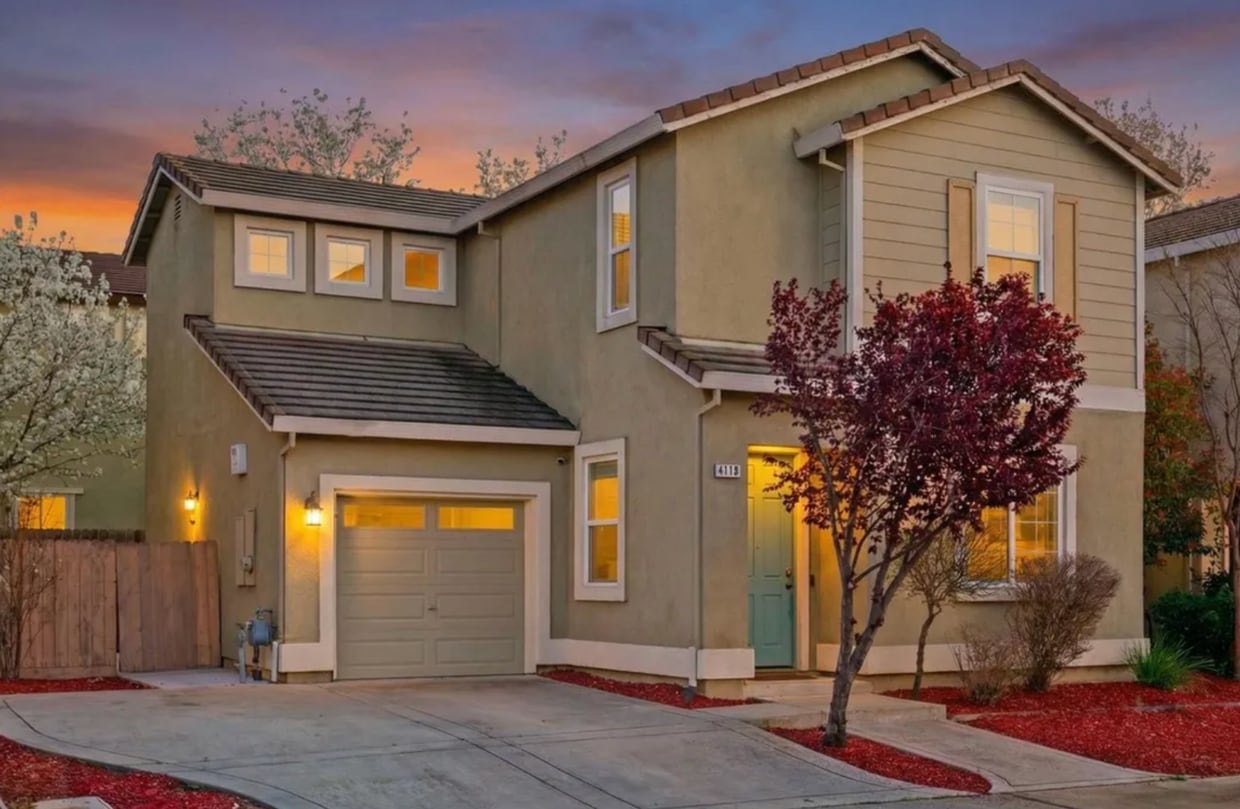 Amazing 3/2.5 N. Natomas! Beautiful. Please read full add below for details. - Amazing 3/2.5 N. Natomas! Beautiful. Please read full add below for details.