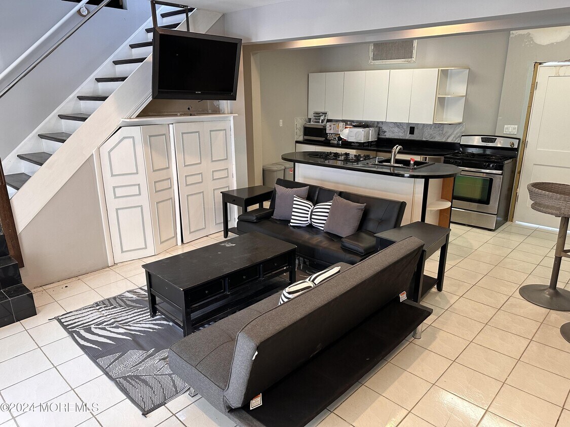 116 12th Ave, Belmar, NJ 07719 Townhome Rentals in Belmar NJ