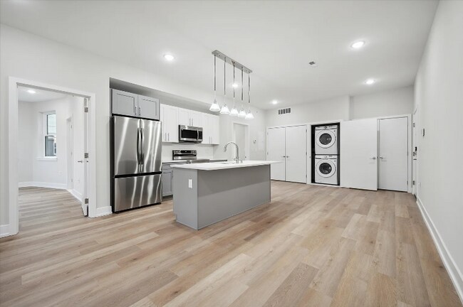 Building Photo - 701 N 40th St