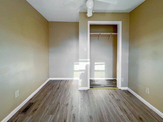 Foto del edificio - 2117 N Hollywood Ave