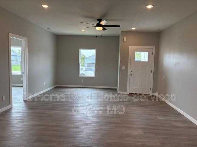 Building Photo - 1343 S Shayla Ave