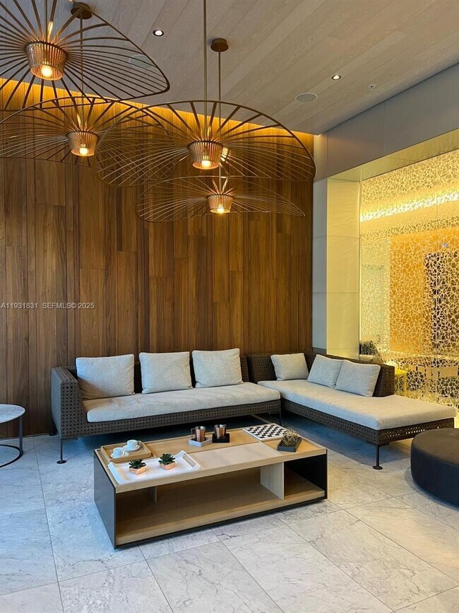 Foto del edificio - 88 SW 7th St