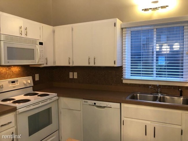 Building Photo - 2 br, 2 bath Condo - 149 Holly Forest