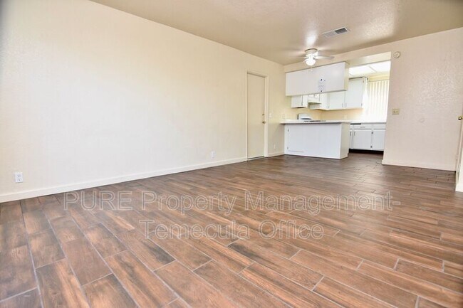 Building Photo - 28940 Calle Del Lago