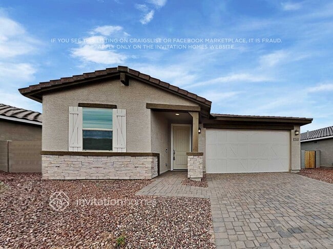 Building Photo - 17660 W Fetlock Trl