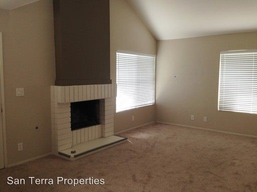 Building Photo - 10666 Escobar Dr