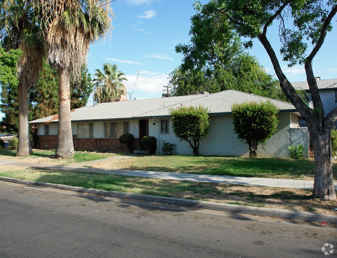 Primary Photo - 3115 E Simpson Ave