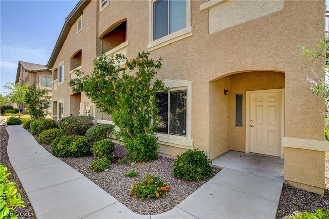 Building Photo - 8985 S Durango Dr