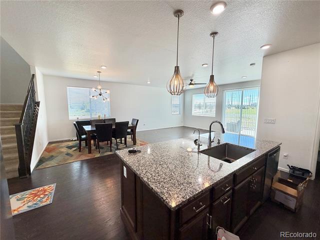 Foto del edificio - 17548 Springfield Dr