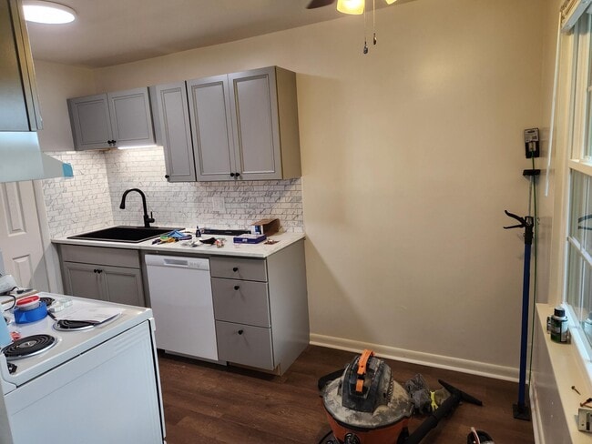 Foto del edificio - 103 Wildhurst Ave NE