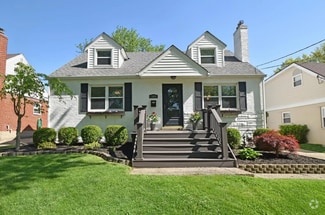 Building Photo - 7902 Maple Leaf Dr