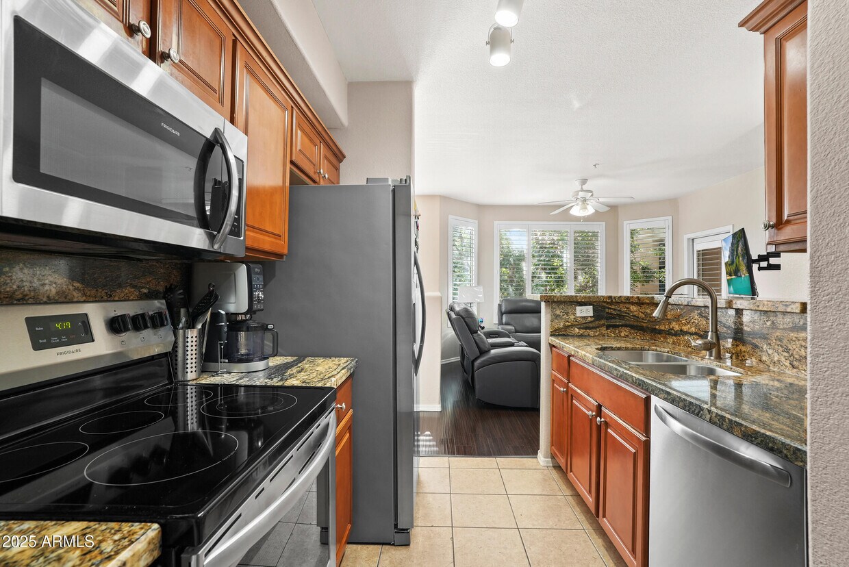 ＊1 420 W 1st St Unit 217, Tempe, AZ 85281 - Room for Rent in
