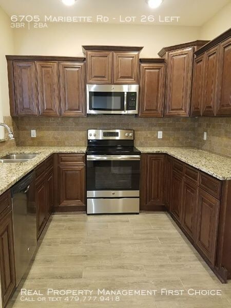 Foto del edificio - 3 BEDROOM 2 BATH TOWNHOME IN CHAFFEE