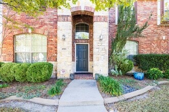 Building Photo - 4501 Brighton Dr