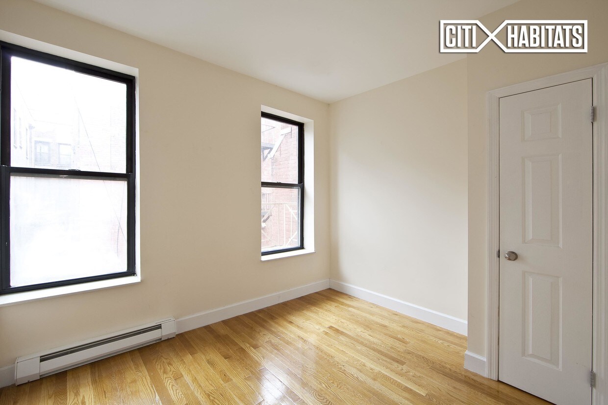 Primary Photo - 71 W 107th St