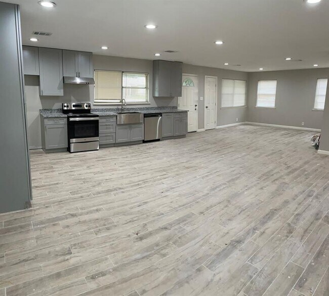 6834 Cherrydale Dr, Houston, TX 77087 House Rental in Houston, TX