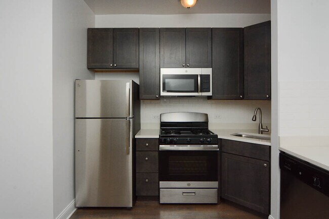 Foto del edificio - 2648 N Milwaukee Ave