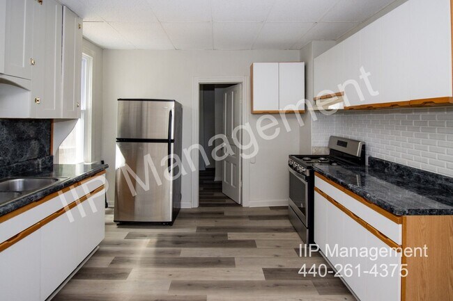 Foto del edificio - 7501 Berry Ave