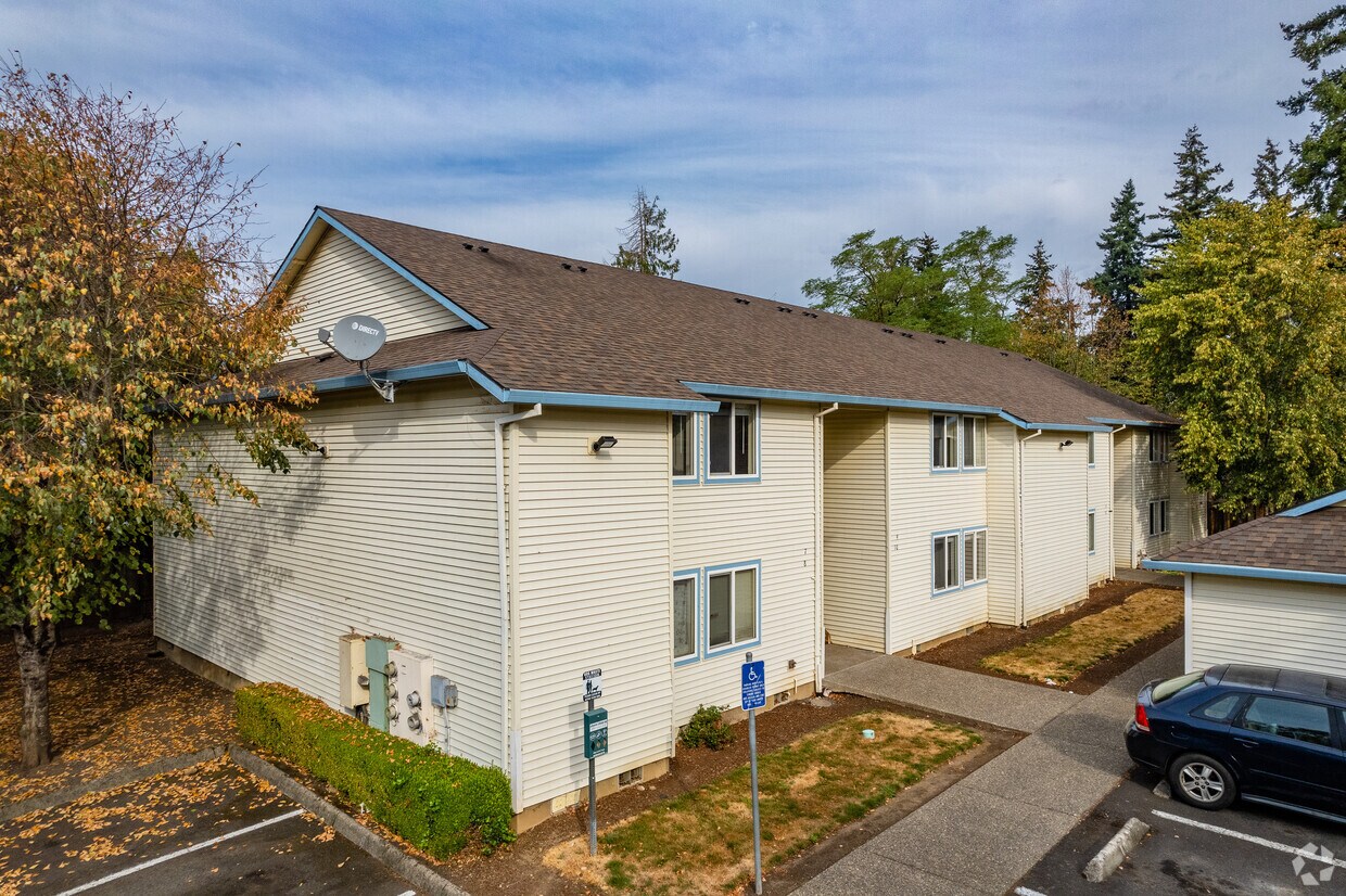 Primary Photo - Powell Station Apartments